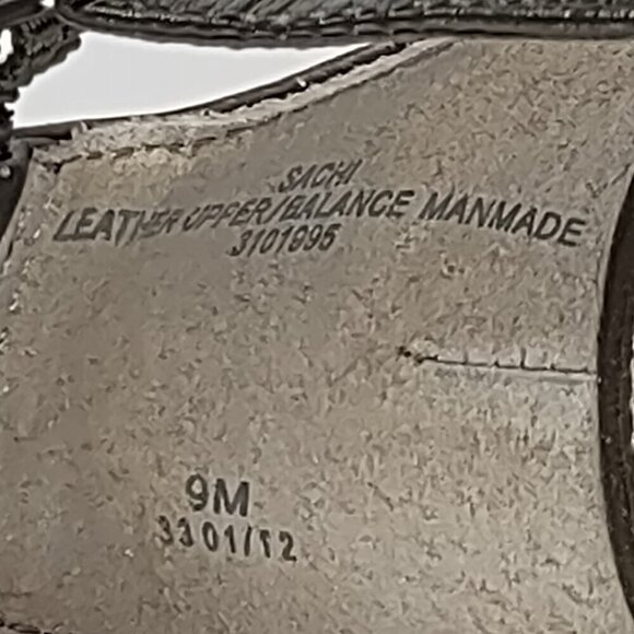 Liz Claiborne Sachi Gunmetal Silver Leather Upper Sandals 2 inch Heel Size 9M - Picture 11 of 11